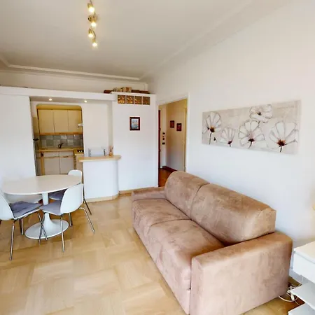 Paris Palace - 2 Pieces Pour 4 Personnes 864 Апартаменты *