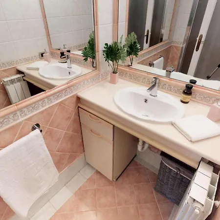 Апартаменти Paris Palace - 2 Pieces Pour 4 Personnes 864
